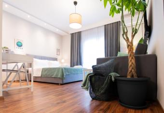 Escape Stay Center Xanthi - Private Parking - MenoHomes 4A has Balcony rooms