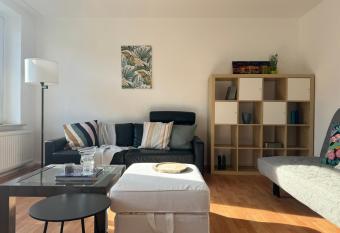 Lichtdurchflutete 82m2-Wohnung - 2 Schlafzimmer - im Zentrum Hagens allows 18 year olds to book a room