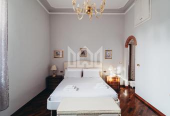 Gold Palace ***** has Balcony rooms