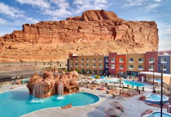 Fairfield Inn and Suites by Marriott Moab allows 18 year olds to book a room