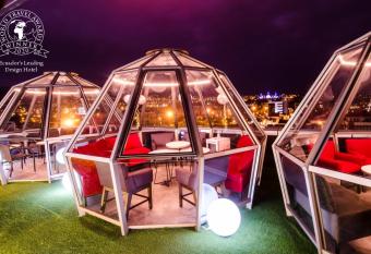 TRYP by Wyndham Cuenca Zahir allows 18 year olds to book a room