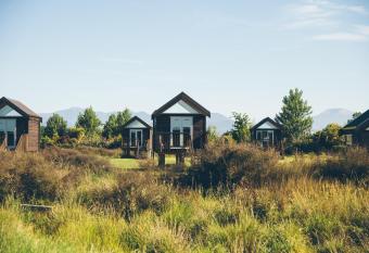 Appleby House & Rabbit Island Huts has Balcony rooms