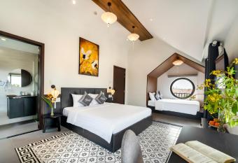 D    ng Villa H   i An allows 18 year olds to book a room