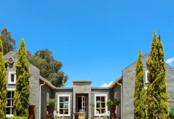 Country Retreat in Magaliesburg has Balcony rooms