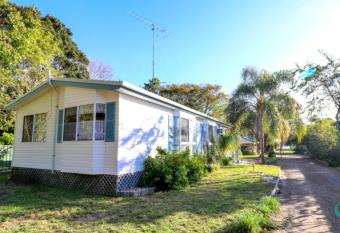 Bromyard Cottage allows 18 year olds to book a room
