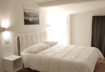 Appartamento Ciliegia di Lari has Balcony rooms