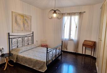 La casa della nonna has Balcony rooms