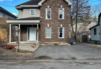 Magnifique Maison Pres De L'eau has Balcony rooms