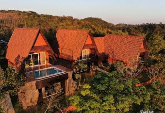 KAP KOROME VILLAGE RESORT has Balcony rooms