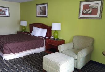 American Inn Columbia allows 18 year olds to book a room