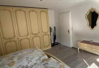 Am Sonnenberg allows 18 year olds to book a room