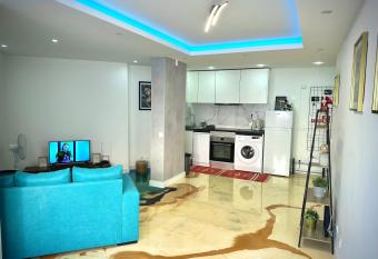 Sea view apartment & 4 minutes walk to the beach allows 18 year olds to book a room