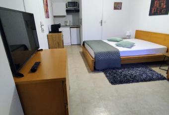 Coeuilly village parisien Champigny sur Marne has Balcony rooms