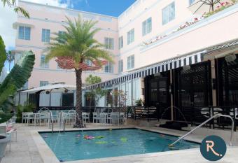 Roami at Hotel Astor has Balcony rooms