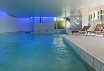 Z  rich City Reizendes tiny Studio Albisriederplatz allows 18 year olds to book a room