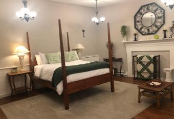 Serene Suite by Taconic Ridge, Catamount, Tanglewood, Berkshires allows 18 year olds to book a room