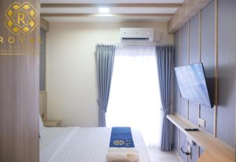 Royal Suites Studio 36th Floor - Citra Plaza Nagoya Apartment has Balcony rooms