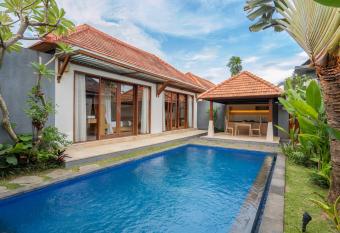 Kings Villas Sanur by Moria allows 18 year olds to book a room