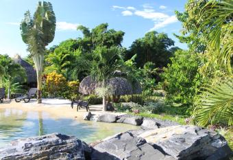 Cabanas Los Colibris allows 18 year olds to book a room