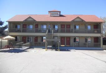 Ute Motel allows 18 year olds to book a room