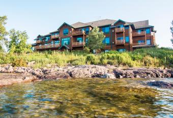 Grand Superior Lodge has Balcony rooms
