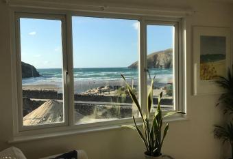 Fabulous Beach Pad Just 20 Paces From The Sea has Balcony rooms