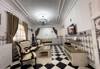 belle Duplex with terrace and rooftop in the heart of medina has Balcony rooms