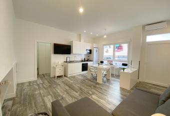 Estudio Wellness Casa Abi allows 18 year olds to book a room