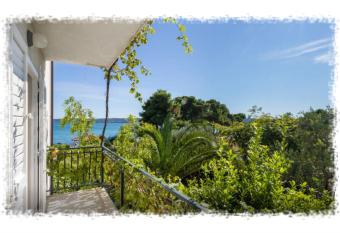 Hostel Oktarin allows 18 year olds to book a room