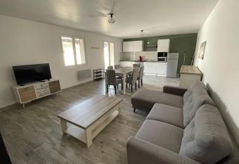 Au petit Olivier, Appartement avec jardin has Balcony rooms