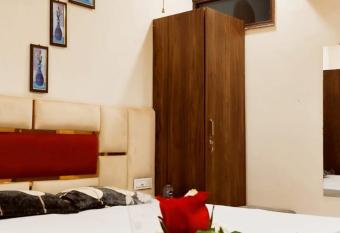 Desire Suits Hotel has Balcony rooms