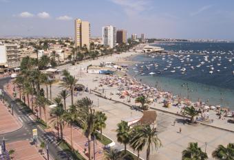Rinc  n de para  so a pasos del mar has Balcony rooms