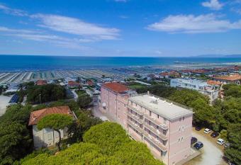 Residence Happy has Balcony rooms