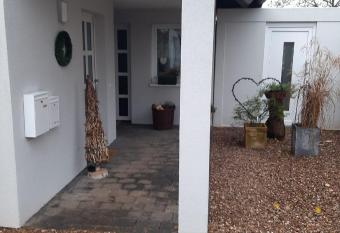 Ferienwohnung an den Leinewiesen has Balcony rooms