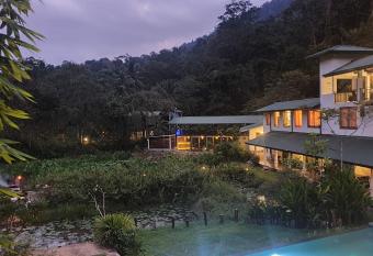 Sinharaja Forest Edge has Balcony rooms
