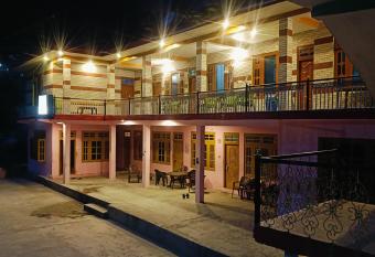 Chojh Inn Guest House has Balcony rooms