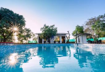 LSQ Ruturaj Farms allows 18 year olds to book a room