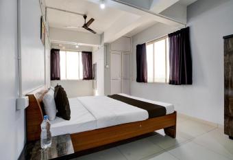 OYO Hotel Sama Residency allows 18 year olds to book a room
