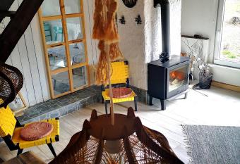 Solarna Eko Vila allows 18 year olds to book a room