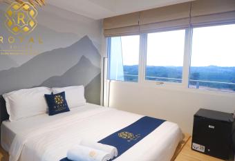 Royal Suites Studio 07ZX - Nuvasa Bay Resort has Balcony rooms