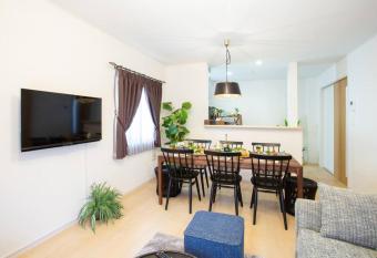                                                       4LDK                                             12                         has Balcony rooms