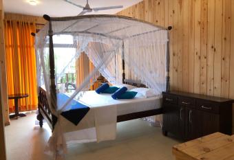 Ocean Reach Holidays has Balcony rooms