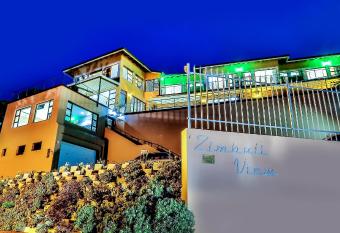 Zimbali View Eco Guesthouse has Balcony rooms