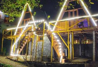 The Heavens Place has Balcony rooms