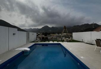 The Bay Villa has Balcony rooms