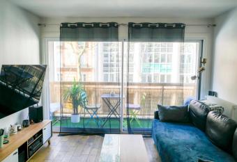 Charming nest in Boulogne-Billancourt has Balcony rooms