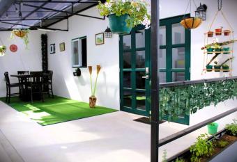 Casa de las Brujas Escaz   has Balcony rooms