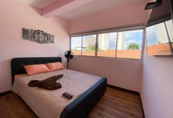 Casa Pandora Hostel Women Only allows 18 year olds to book a room