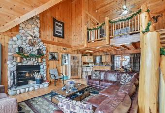 3-Storey Home with Gorgeous Deck on Bows Lake     9776 has Balcony rooms