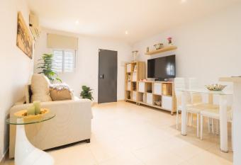 Casa de invitados hasta 6 personas circuito de sevilla has Balcony rooms